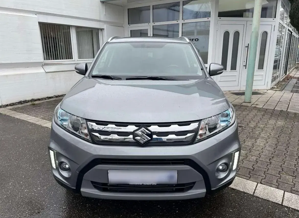 Usata Suzuki Vitara 120 CV (88 kW) 2017 Grigio SUV