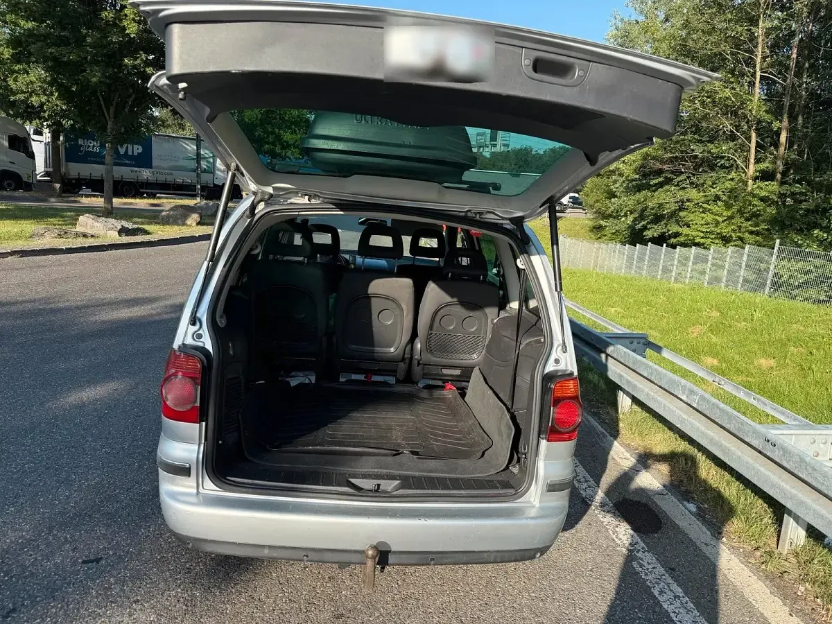Gebraucht VW Sharan 2008 Silber Van / Kleinbus