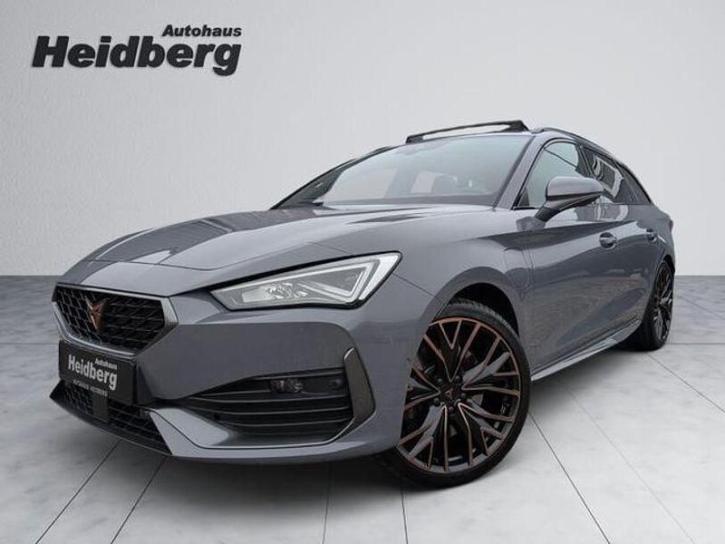 Grau Gebraucht 2023 Cupra Leon VZ Limousine | 31.960 € (Teuer) - Bild 1/4