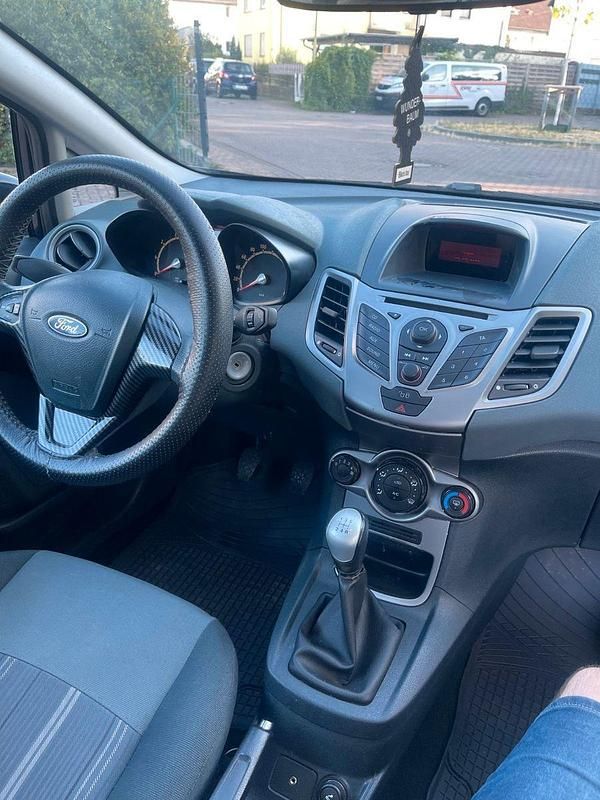 Schwarz Gebraucht 2009 Ford Fiesta Kleinwagen | 1.000 € (Fairer Preis) - Bild 1/4