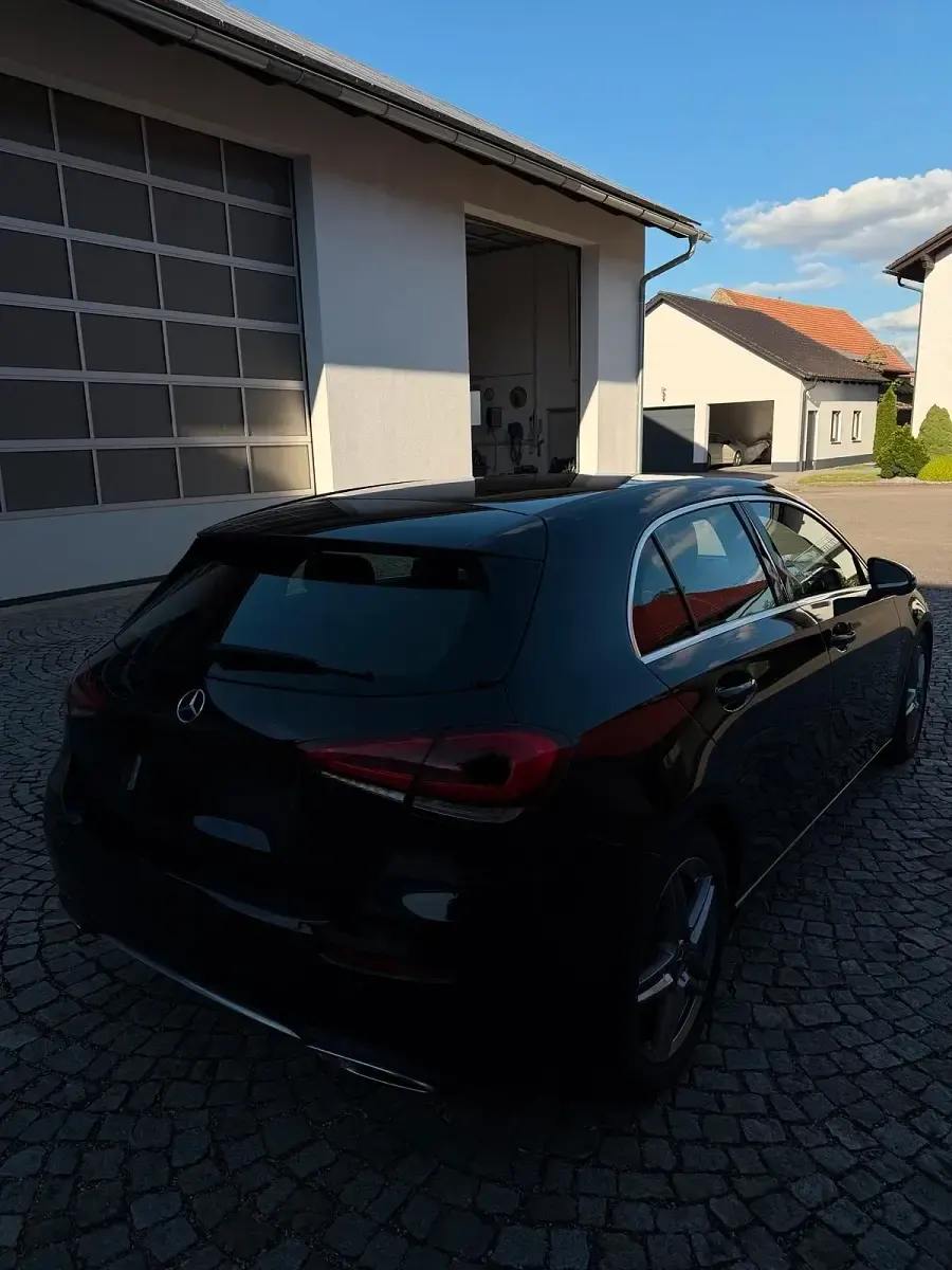 Gebraucht Mercedes A200 163 PS (119 kW) 2019 Schwarz Limousine