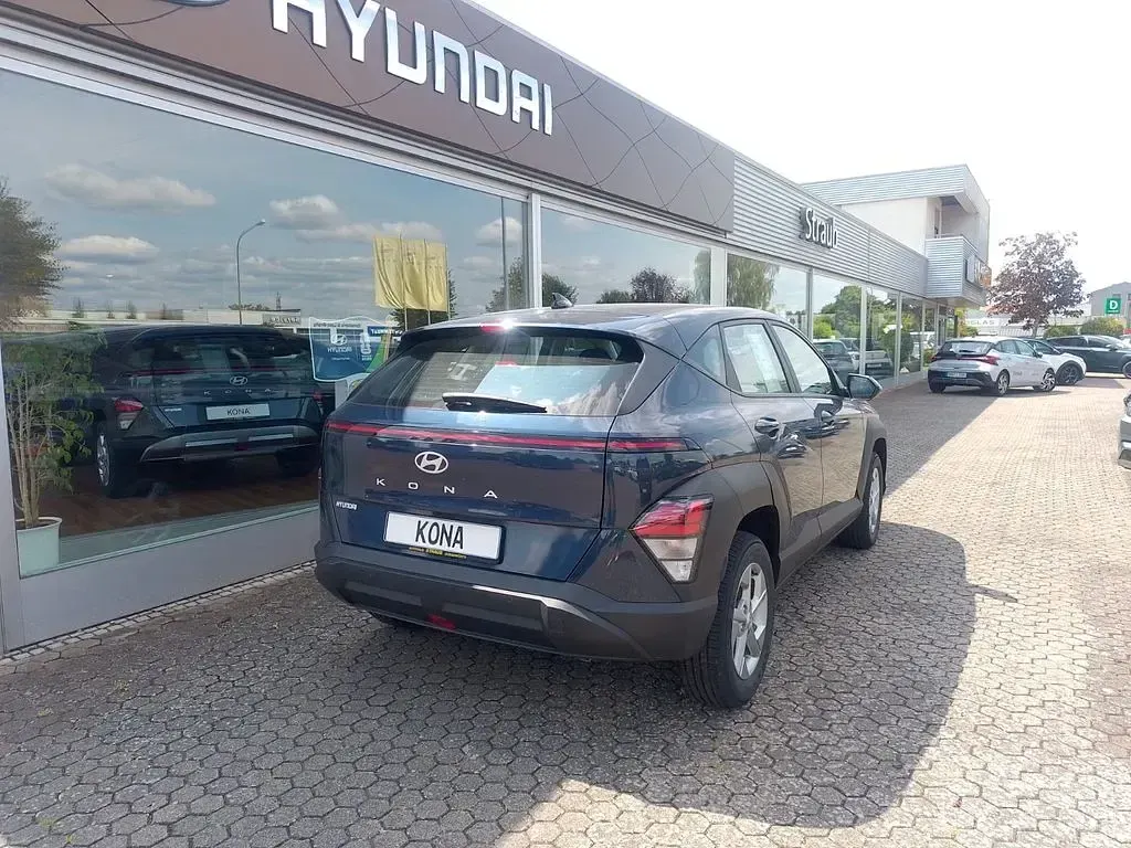 Neu Hyundai Kona Select 116 PS (85 kW) 2026 Blau SUV
