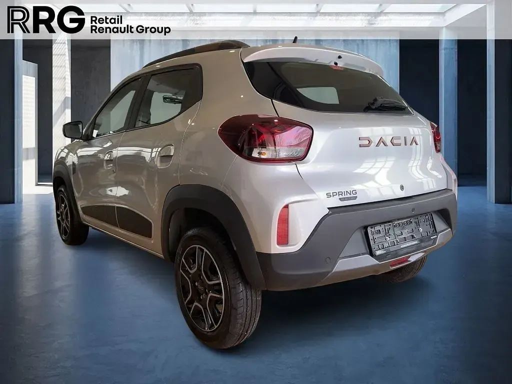 Usado Dacia Spring Extreme 47 kW (65 CV) 2024 Plateado Utilitario