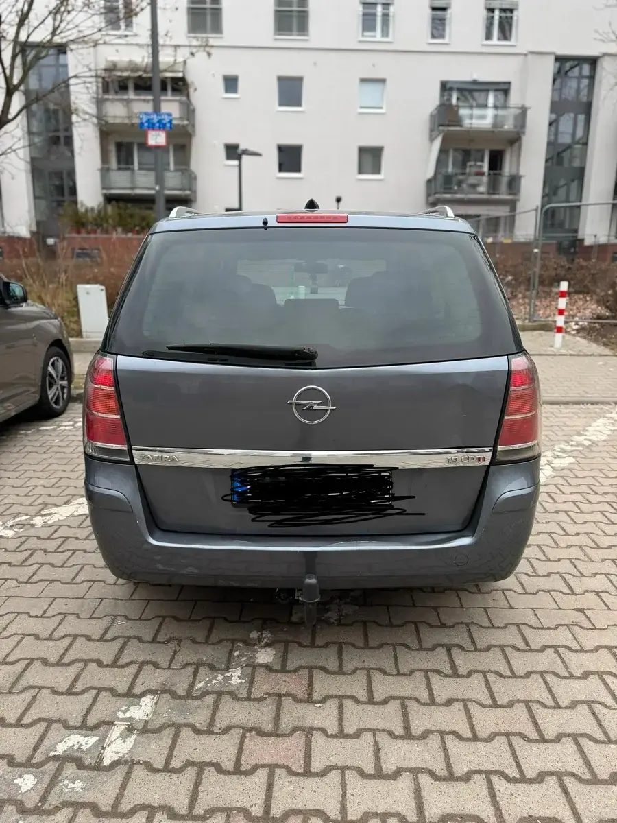 Gebraucht Opel Zafira Edition 150 PS (110 kW) 2006 Silber Van / Kleinbus