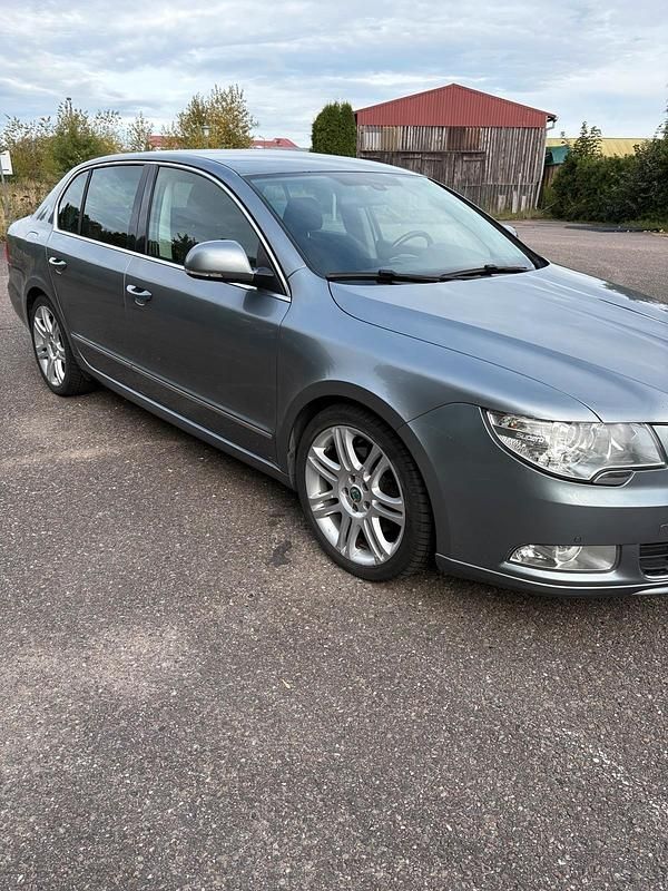 Gebraucht 2011 Skoda Superb Limousine | 6.900 € (Fairer Preis) - Bild 1/4