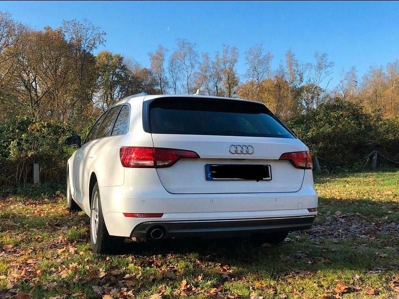 Gebraucht Audi A4 Ambiente 150 PS (110 kW) 2016 Weiß Kombi