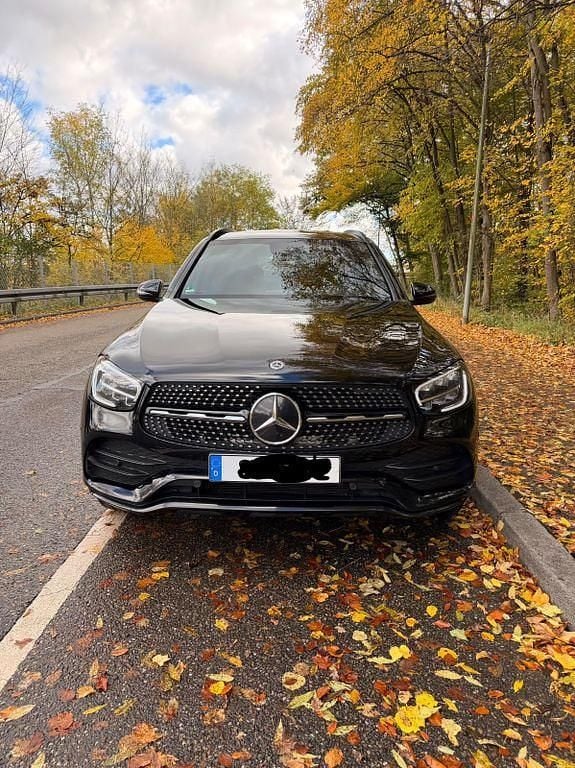 Schwarz Gebraucht 2020 Mercedes GLC220 AMG SUV | 32.000 € (Guter Preis) - Bild 1/4