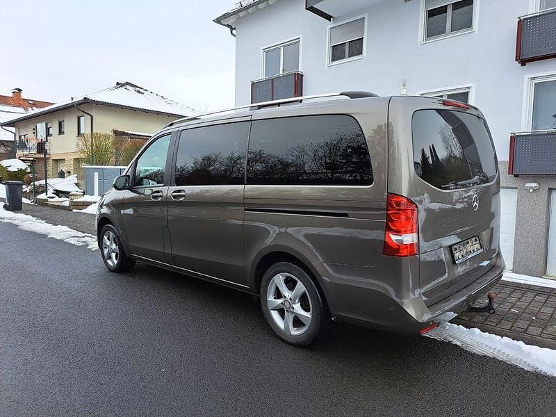 Gebraucht Mercedes V250 Edition 190 PS (139 kW) 2017 Grau Van / Kleinbus