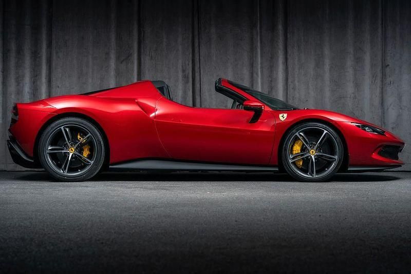 Neu Ferrari 296 829 PS (609 kW) 2025 Rot Cabrio