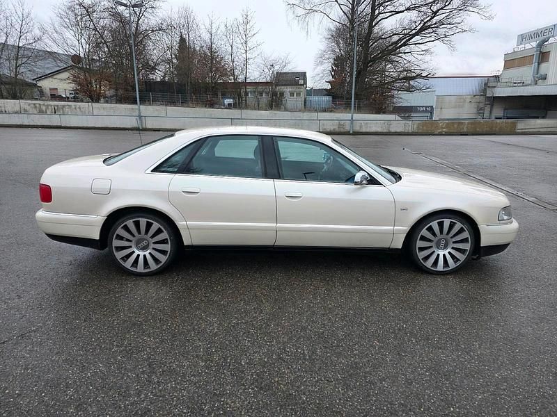 Gebraucht Audi A8 Comfort 260 PS (191 kW) 2001 Weiß Limousine