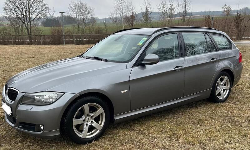 Grau Gebraucht 2010 BMW 318 Kombi | 1.999 € - Bild 1/4