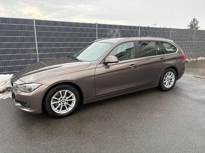 Gebraucht BMW 320 Sport Line 184 PS (135 kW) 2013 Braun Kombi