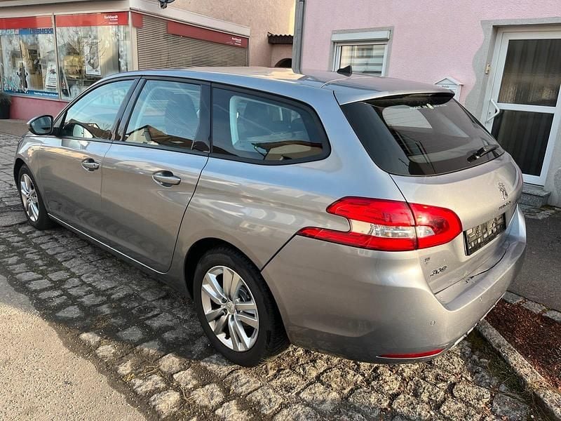 Gebraucht Peugeot 308 SW 131 PS (96 kW) 2015 Grau Kombi