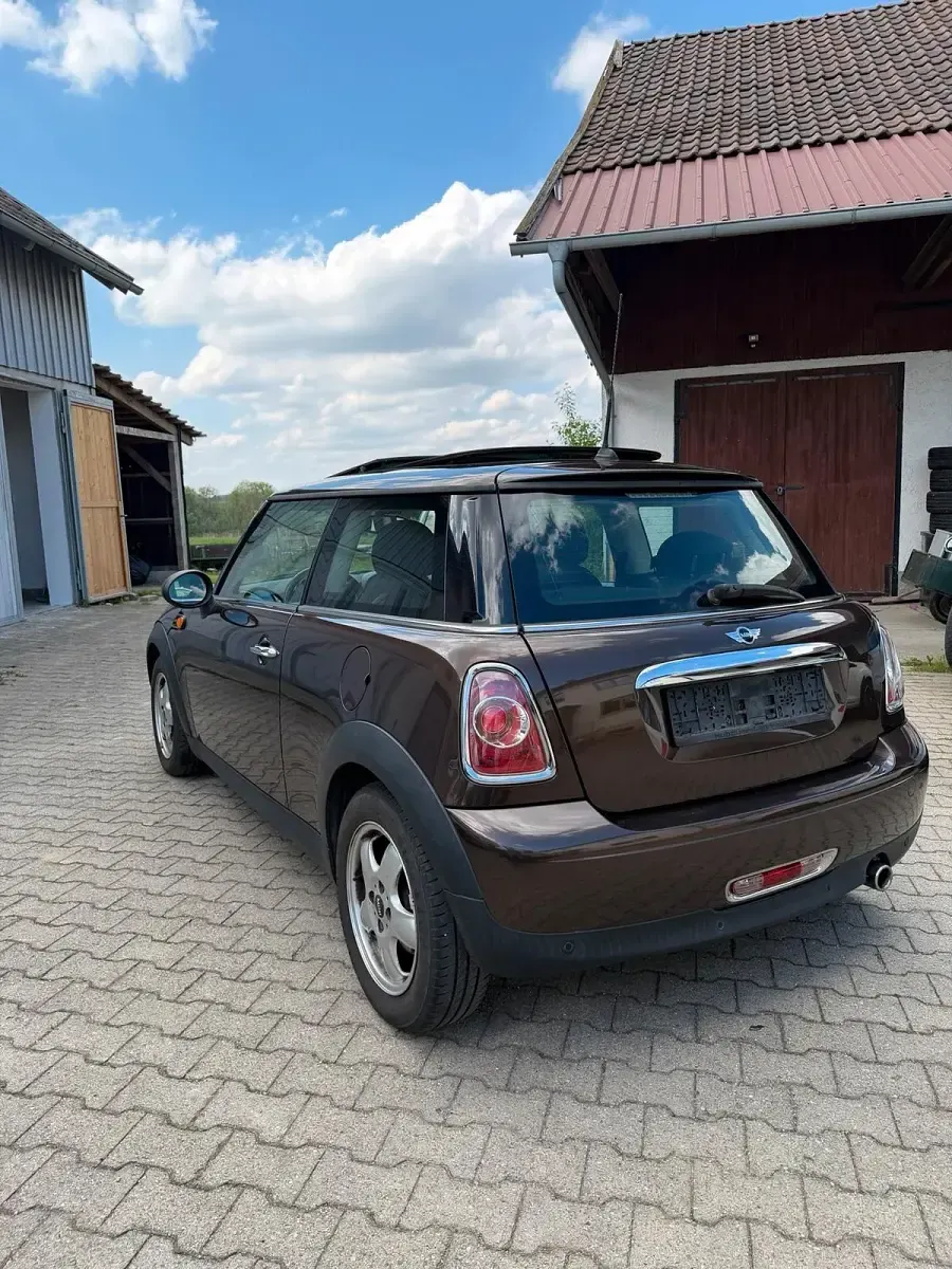 Używany Mini Cooper 75 KM (55 kW) 2011 Brązowy Hatchback