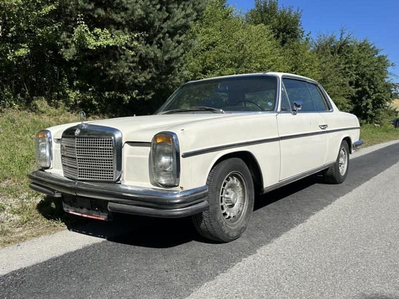 Weiß Gebraucht 1970 Mercedes W114 Coupé | 13.999 € - Bild 1/4