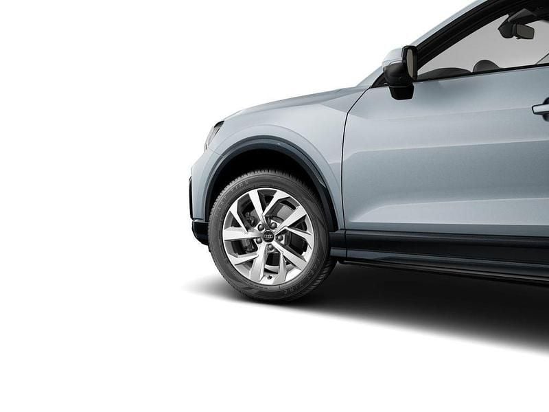 Second-hand Audi Q2 Advanced 150 CP (110 kW) 2025 Gri SUV