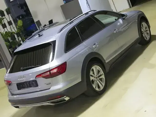 Gebraucht Audi A4 Allroad Ambiente 204 PS (150 kW) 2021 Florettsilber metallic (metallic) Kombi