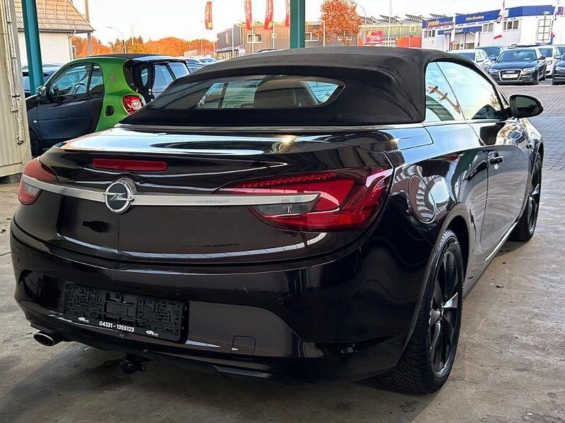 Gebraucht Opel Cascada Innovation 165 PS (121 kW) 2014 Braun Cabrio