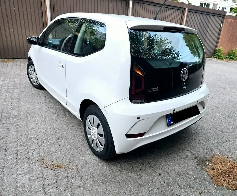 Second-hand VW up! 60 CP (44 kW) 2017 Alb Hatchback