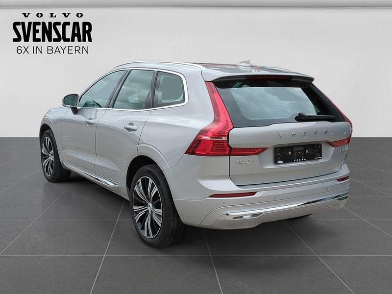 Gebraucht Volvo XC60 Plus 197 PS (144 kW) 2023 Silber SUV