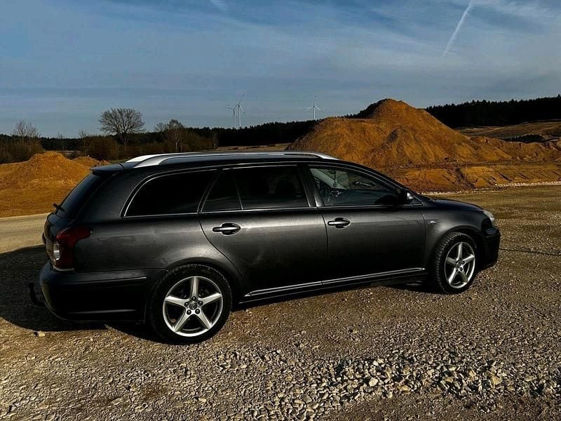 Gebraucht Toyota Avensis Executive 177 PS (130 kW) 2008 Grau Kombi