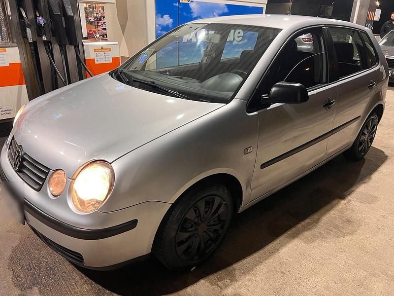 Gebraucht VW Polo 64 PS (47 kW) 2005 Silber Kleinwagen