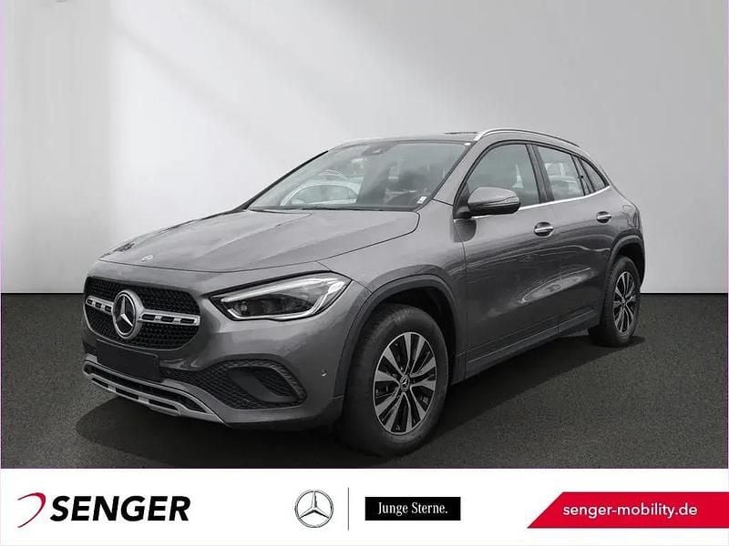 Lack mountaingrau Gebraucht 2022 Mercedes GLA200 Style SUV | 32.790 € (Guter Preis) - Bild 1/1