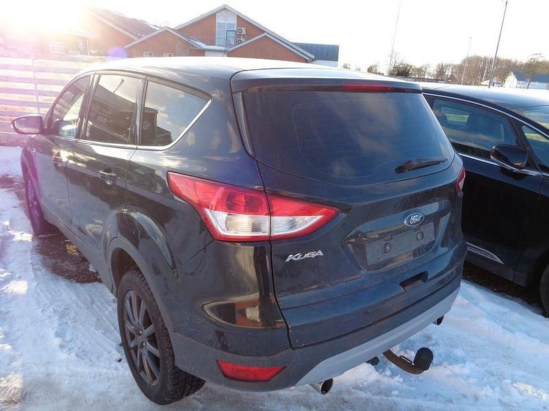 Gebraucht Ford Kuga Titanium 163 PS (119 kW) 2014 Schwarz SUV
