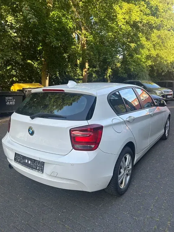 Gebraucht BMW 116 136 PS (100 kW) 2012 Weiß Kleinwagen