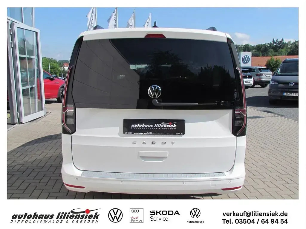 Gebraucht VW Caddy Life 122 PS (89 kW) 2023 Weiß Van / Kleinbus
