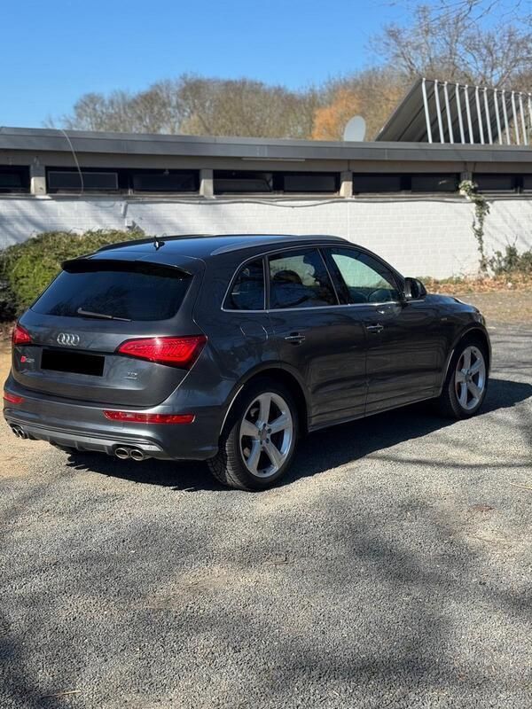 Grau Gebraucht 2015 Audi SQ5 SUV | 25.900 € (Fairer Preis) - Bild 1/4