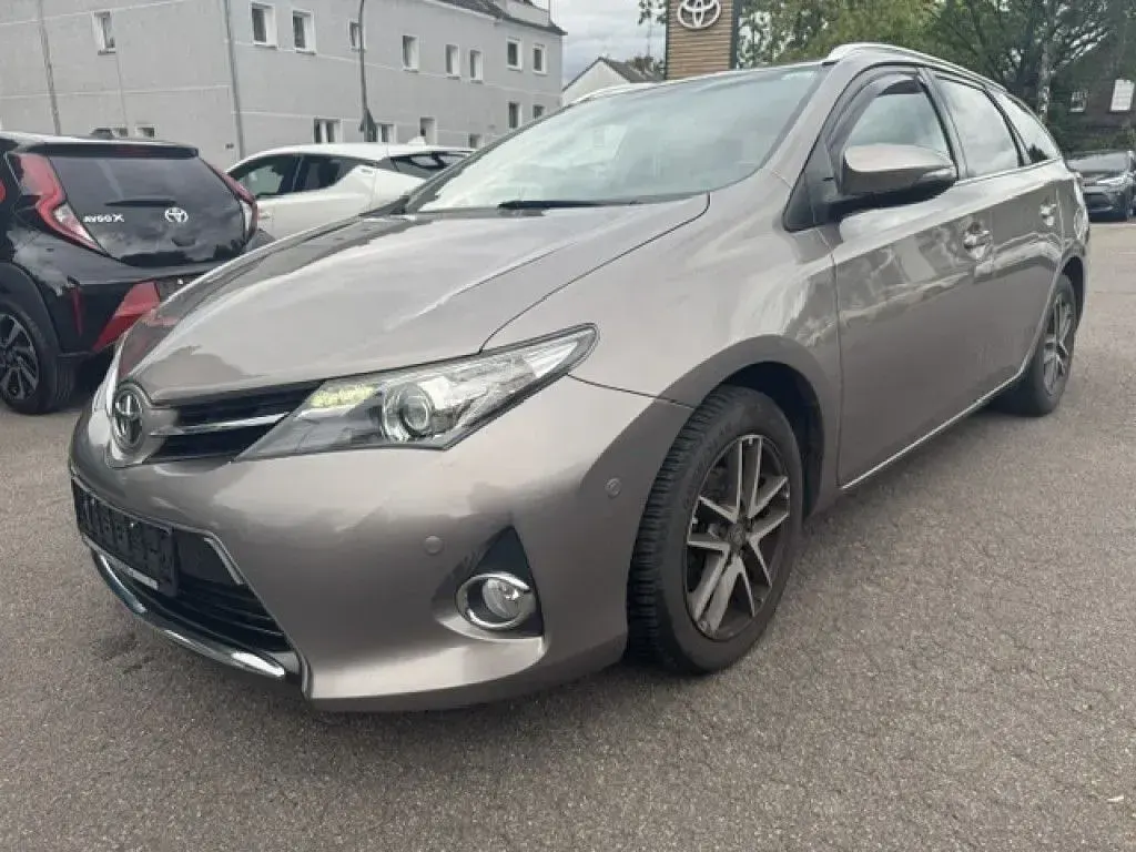 Gebraucht Toyota Auris 90 PS (66 kW) 2014 Avantgarde bronze metallic Kombi