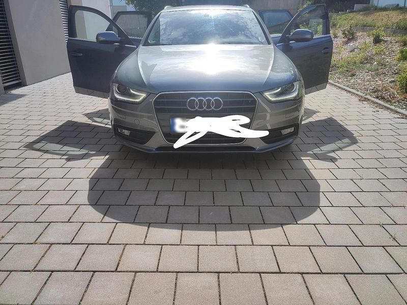 Gebraucht Audi A4 Comfort 150 PS (110 kW) 2013 Grau Kombi
