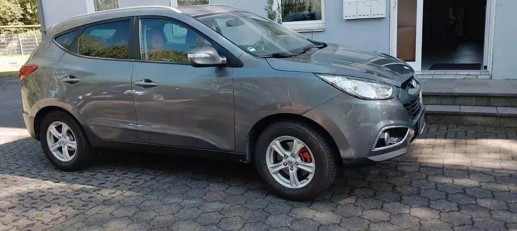 Gebraucht Hyundai ix35 163 PS (119 kW) 2013 Grau SUV