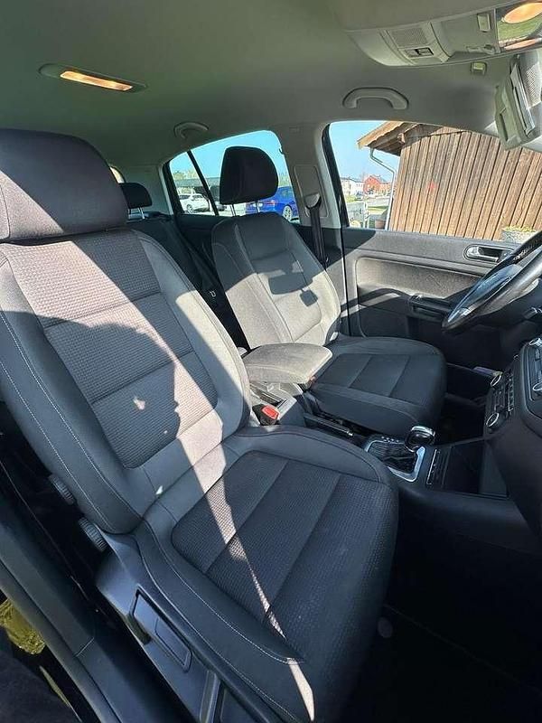 Gebraucht VW Golf VI Team 86 PS (63 kW) 2011 Schwarz Kleinwagen