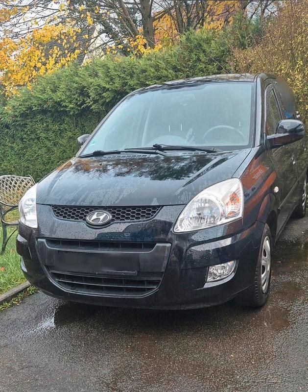 Schwarz Gebraucht 2009 Hyundai Matrix Comfort Van / Kleinbus | 2.500 € (Fairer Preis) - Bild 1/4