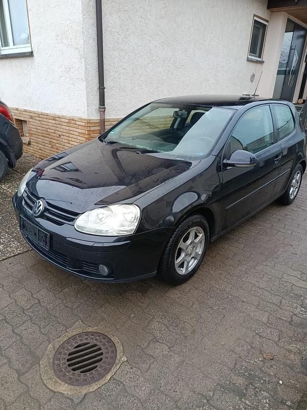 Gebraucht VW Golf VII 80 PS (58 kW) 2019 Schwarz Limousine