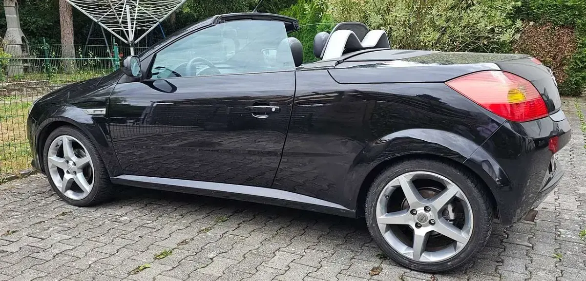 Gebraucht Opel Tigra Edition 125 PS (91 kW) 2005 Schwarz Cabrio