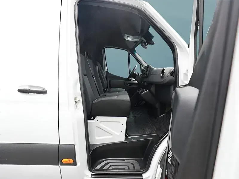 Gebraucht Mercedes E-Sprinter 83 kW (114 PS) 2022 Weiß Van