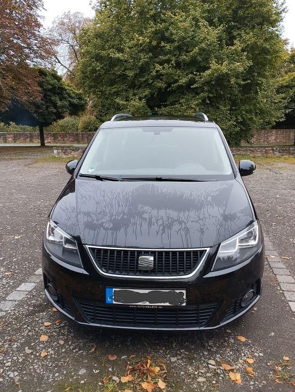 Schwarz Gebraucht 2013 Seat Alhambra Ecomotive Van / Kleinbus | 10.000 € (Fairer Preis) - Bild 1/4