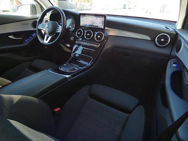 Gebraucht Mercedes GLC200 163 PS (119 kW) 2022 Grau SUV