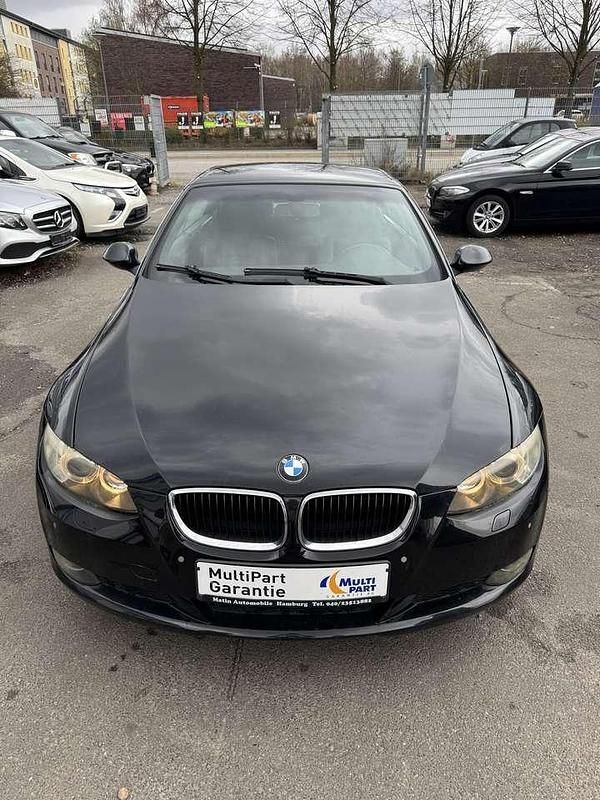 Gebraucht BMW 320 Cabriolet 170 PS (125 kW) 2008 Back sapphire Cabrio