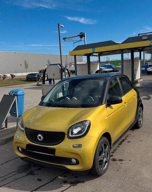 Gebraucht Smart ForFour 90 PS (66 kW) 2016 Gold Kleinwagen