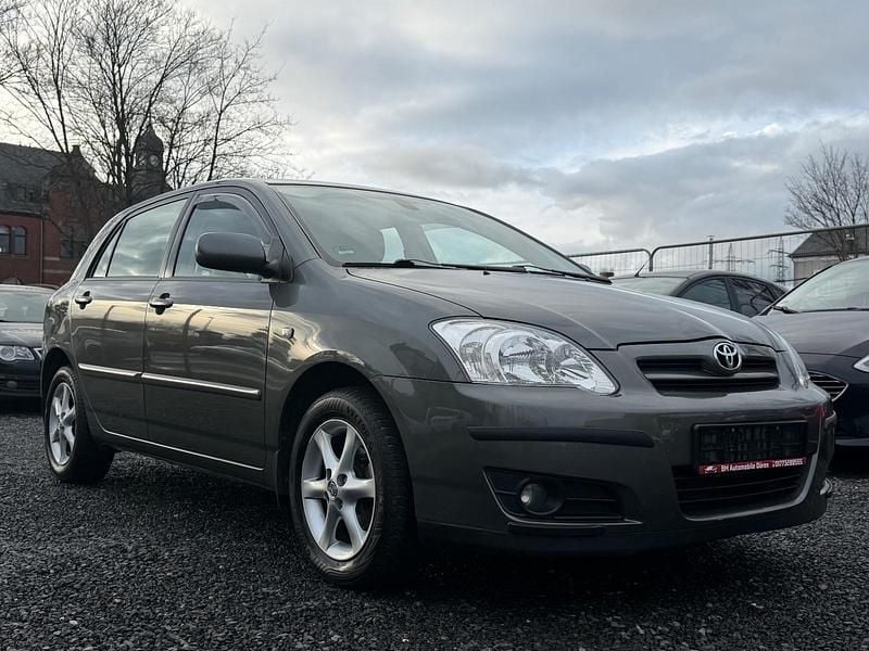 Grau Gebraucht 2006 Toyota Corolla Limousine | 5.990 € (Etwas zu teuer) - Bild 1/4
