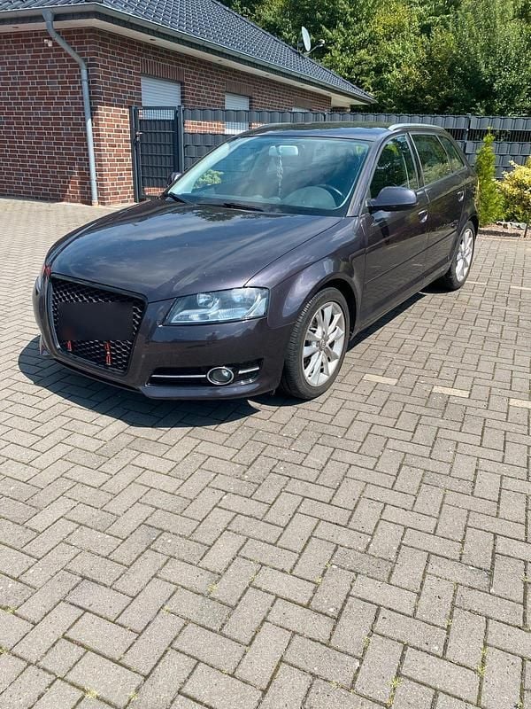 Violet Gebraucht 2011 Audi A3 Limousine | 5.900 € (Fairer Preis) - Bild 1/4