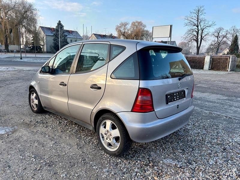 Gebraucht Mercedes A160 Avantgarde 90 PS (66 kW) 1999 Silber Kleinwagen