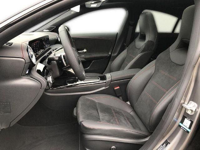 Gebraucht Mercedes CLA220 AMG line 190 PS (139 kW) 2024 Grau metalliclack mountaingrau Limousine