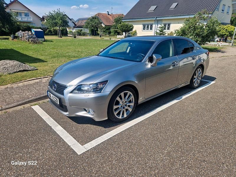 Andere farben Gebraucht 2015 Lexus GS300h Limousine | 21.000 € - Bild 1/4