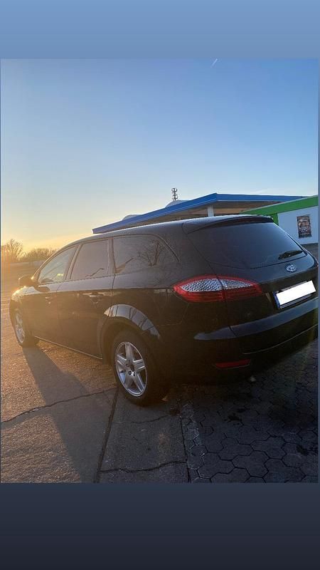 Schwarz Gebraucht 2010 Ford Mondeo Kombi | 2.400 € (Fairer Preis) - Bild 1/4