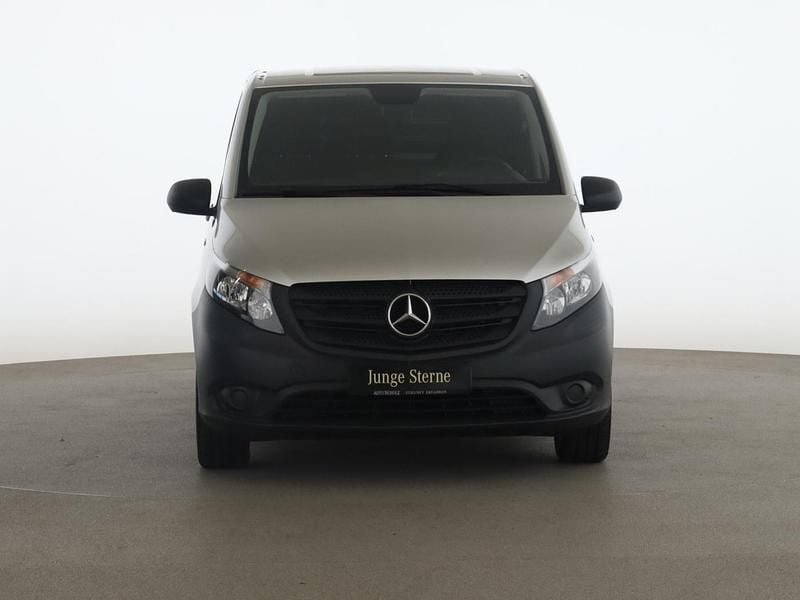Gebraucht Mercedes e-Vito 85 kW (116 PS) 2022 Silber Van